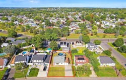 11 Kendall Drive, Parlin, NJ 08859