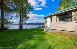 Lake Cabin E 6000 Highway 5, Plummer, ID 83851