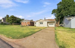 827 2nd St, Alva, OK 73717