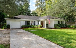 1325 Saint Clair Drive, Charleston, SC 29407