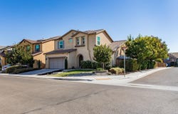 1115 Sanders Avenue, Clovis, CA 93619