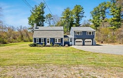 402-402A Holmes St, Halifax, MA 02338