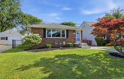 329 Lamont Drive, Buffalo, NY 14226
