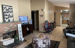 8805 W VALE Drive, Phoenix, AZ 85037