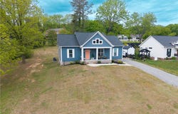 92 Meadow Lane, Middlesex, VA 23175