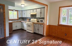 3244 S Center Road, Burton, MI 48519