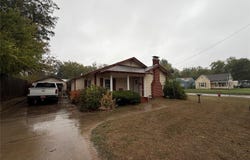 827 S 14th Street, Chickasha, OK 73018