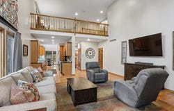 20467 Falling Water Circle, Frankfort, IL 60423