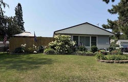 511 Indiana Avenue W, Gilbert, MN 55741