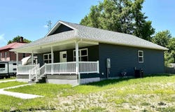 908 S 16th, Centerville, IA 52544