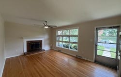 302 BURNLEY DR, STAUNTON, VA 24401