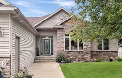 1910 Temminck Rd, Saint Cloud, MN 56301