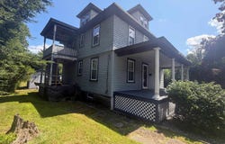 32 Hartness Avenue, Springfield, VT 05156