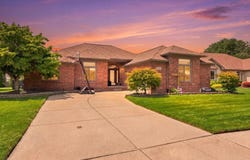 47641 Beacon Square Drive, Macomb, MI 48044