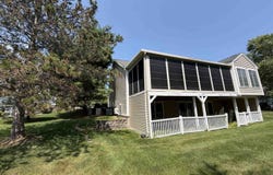 12 Twin Pond Circle, Exeter, NH 03833