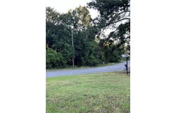 4030 Oakleys Lane, Richmond, VA 23223