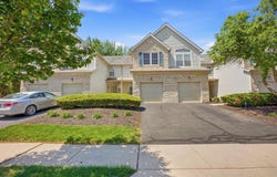 2575 Rustling Oak Boulevard, Hilliard, OH 43026
