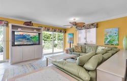 1218 Mockingbird Rd, Key Largo, FL 33037