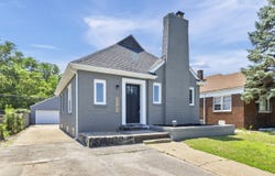 2107 W 8th Avenue, Gary, IN 46404