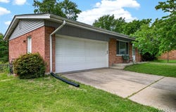 33 Cloverdale Drive, Unincorporated, MO 63304