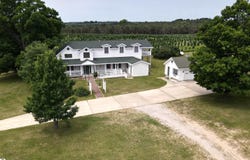 6401 E M-113, KINGSLEY, MI 49649