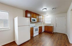 1915 Pine Tree Drive, Bryan, TX 77802