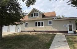 651 County Road 9, Oakland, NE 68045