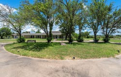3345 E Austin St, Giddings, TX 78942