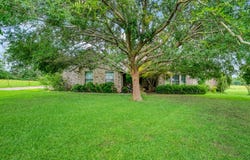 570 N Center, Blossom, TX 75416