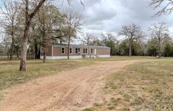 7555 Silvermine Road, Harwood, TX 78632