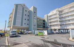 1 DOCK Street, CRISFIELD, MD 21817