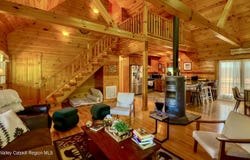 6 Debbie Drive, Athens, NY 12015