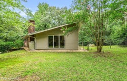 122 Davis Woods Drive, Columbus, MS 39705