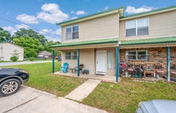 1702 E 1St Avenue, Crestview, FL 32539