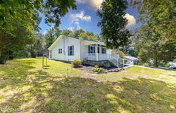 130 Oakland Ave, Lenoir City, TN 37771