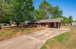 102 Cesar ST, Pocola, OK 74902