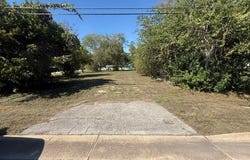 402 E Liberty Ave, Round Rock, TX 78664