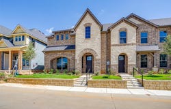 6912 Houndstooth Place, Arlington, TX 76001