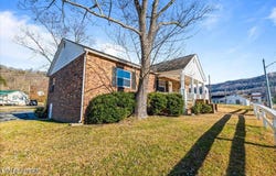 1171 5Th St, Jellico, TN 37762