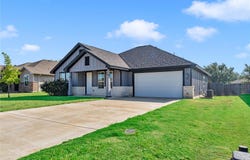 449 Dove Trl, Bertram, TX 78605