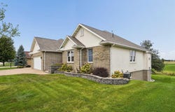 152 Eagle Ridge Dr., Waverly, IA 50677