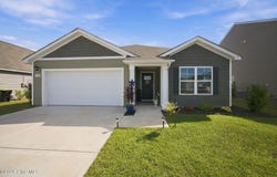 3724 Bumble Bee Drive, Shallotte, NC 28470