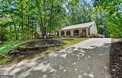 135 WASHINGTON Street, LOCUST GROVE, VA 22508