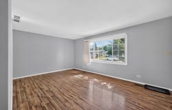 1622 W Celebrity Circle, Hanover Park, IL 60133