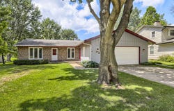 98 Brookside Drive, Elgin, IL 60123