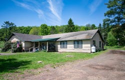 6 Hobart Rd, Stamford, NY 12167