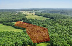 319 Oakmont Rd, Oneida, TN 37841