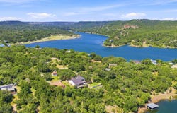 17307 E Reed Parks Rd, Jonestown, TX 78645