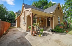 105 E Linden Street, Ennis, TX 75119