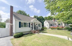 9 Reynolds Rd, Peabody, MA 01960